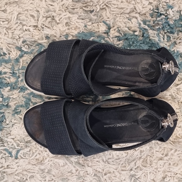 Wishbone Penelope black leather sandals women's size 7.5 US - Picture 3 of 7